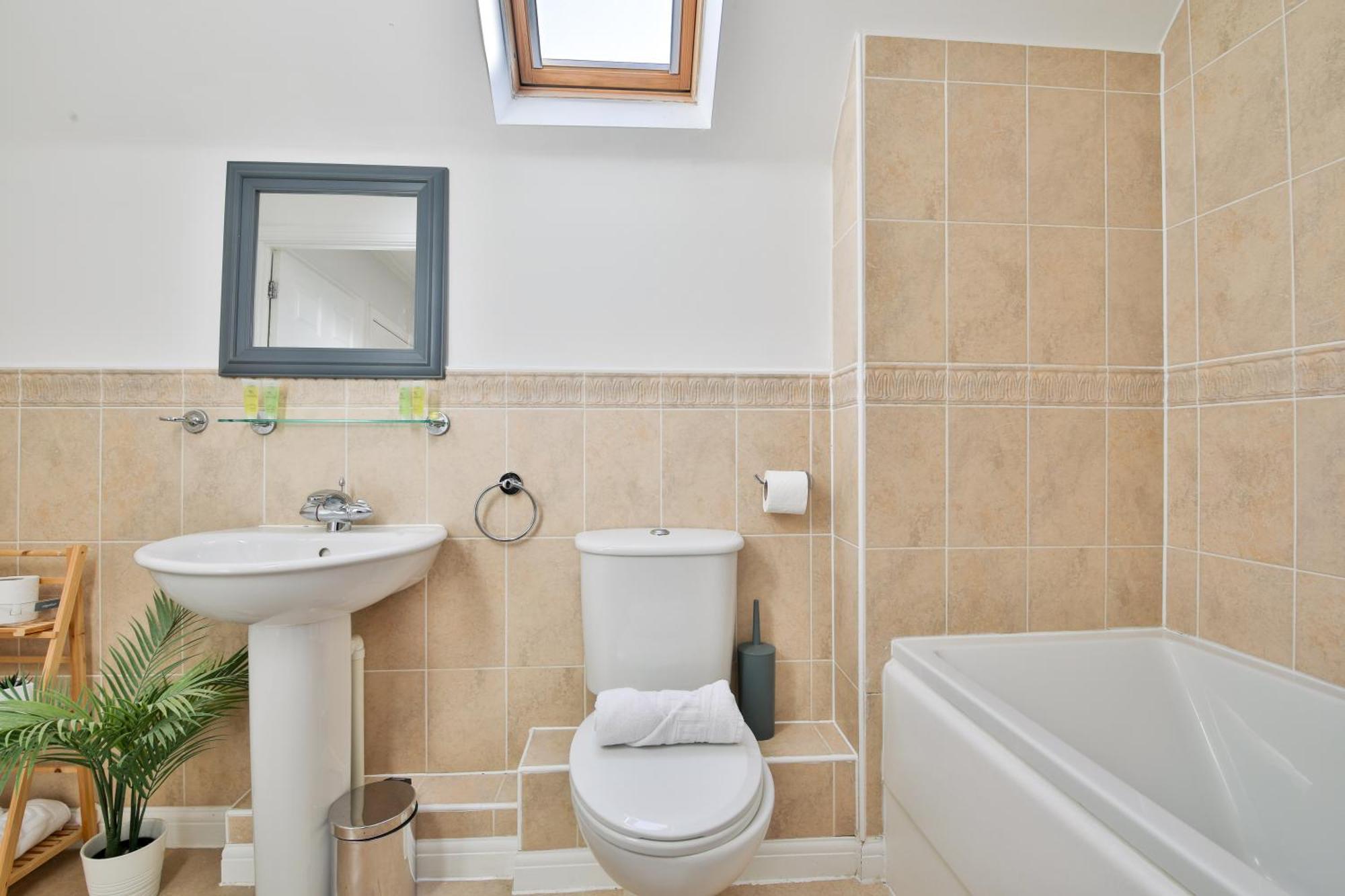 Stayright 2 Bed Beach House With Private Parking- Next To Barry Beach And Jackson Bay Zewnętrze zdjęcie