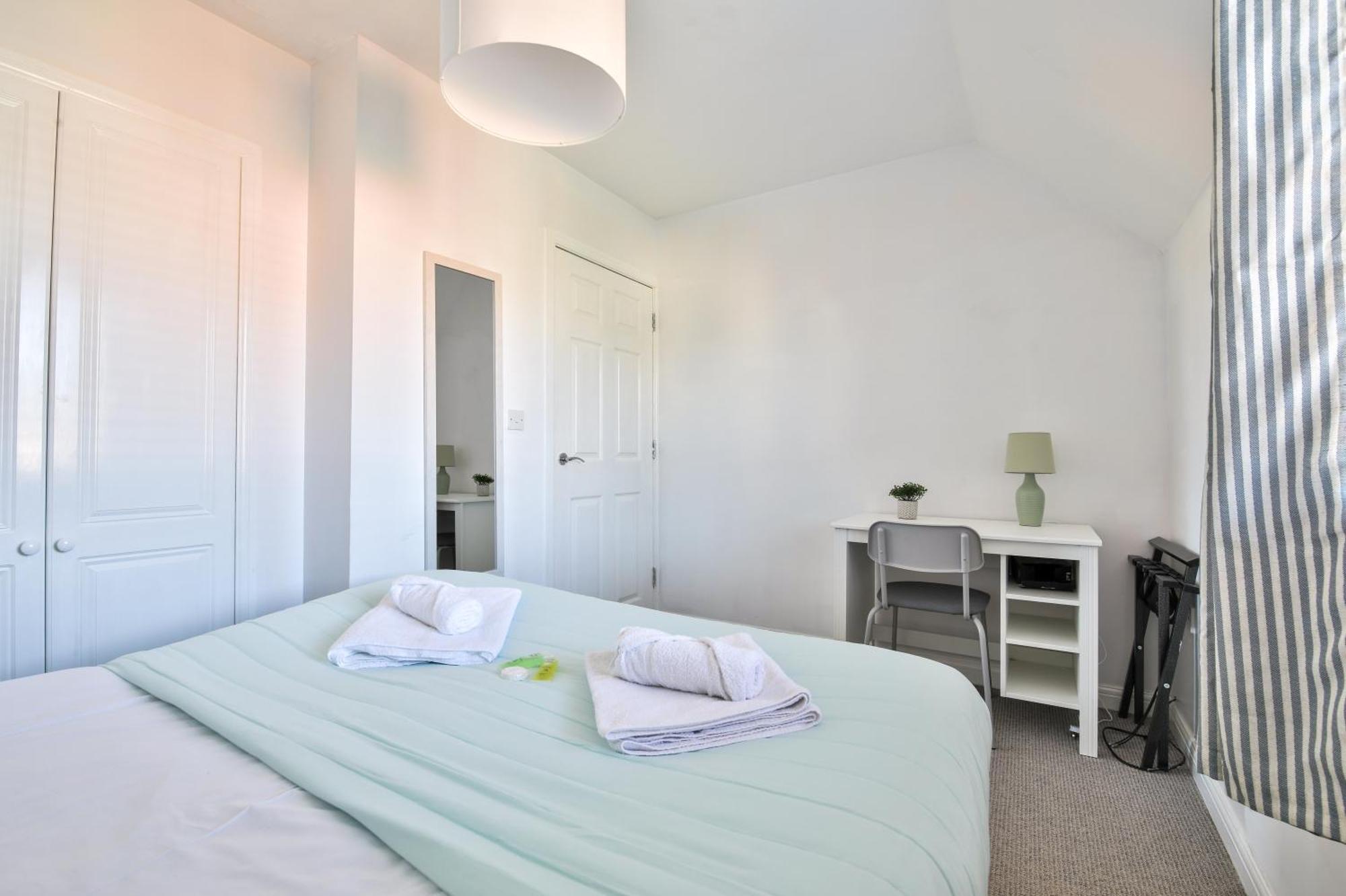 Stayright 2 Bed Beach House With Private Parking- Next To Barry Beach And Jackson Bay Zewnętrze zdjęcie
