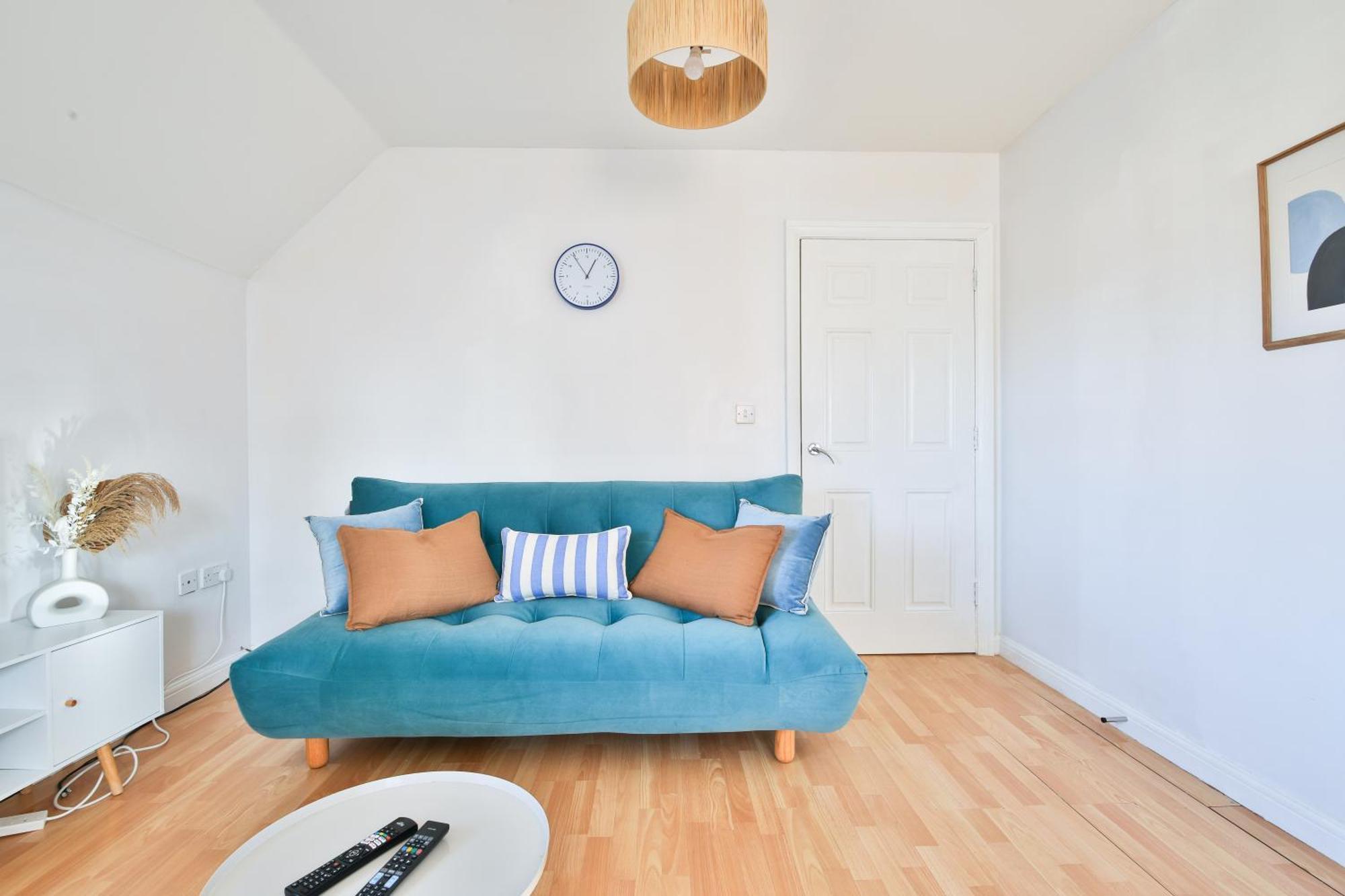 Stayright 2 Bed Beach House With Private Parking- Next To Barry Beach And Jackson Bay Zewnętrze zdjęcie