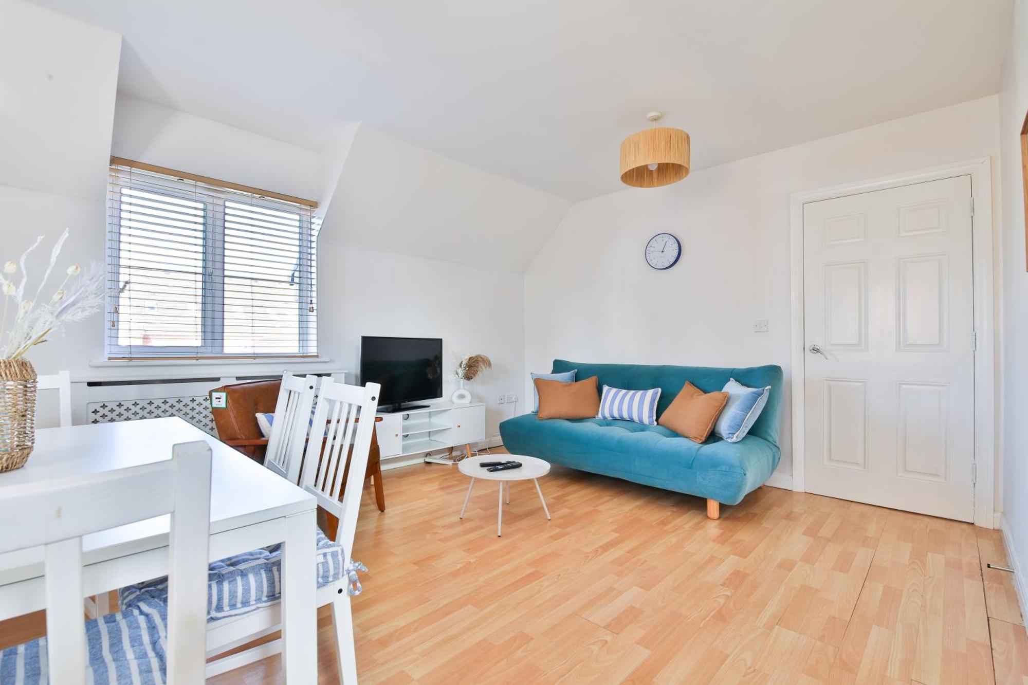 Stayright 2 Bed Beach House With Private Parking- Next To Barry Beach And Jackson Bay Zewnętrze zdjęcie